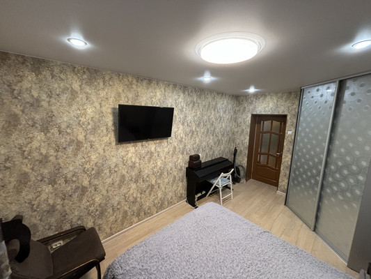 Продам трехкомнатную (3-комн.) квартиру, Ленина ул, 89, Сыктывкар г