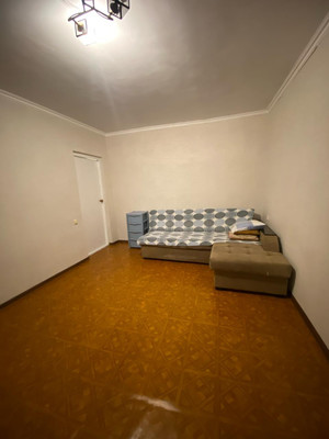 Продам трехкомнатную (3-комн.) квартиру, Мовсисяна ул, 21, Нальчик г