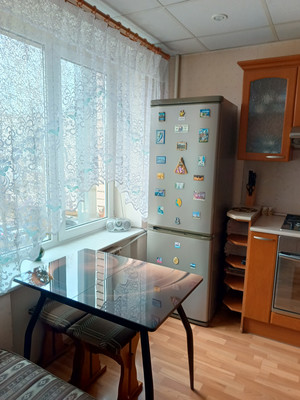 Продам трехкомнатную (3-комн.) квартиру, Карла Маркса пр-кт, 21А, Кингисепп г