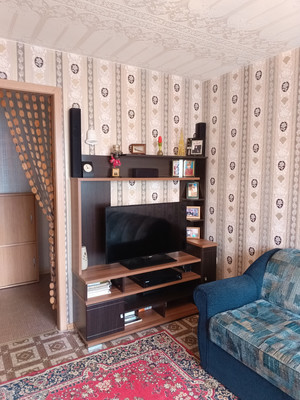 Продам трехкомнатную (3-комн.) квартиру, Карла Маркса пр-кт, 21А, Кингисепп г