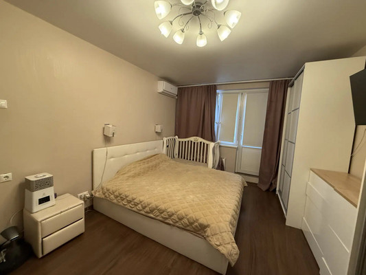 Продам двухкомнатную (2-комн.) квартиру, Новое ш, 12к2, Дрожжино рп