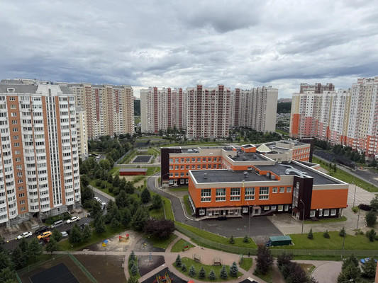 Продам двухкомнатную (2-комн.) квартиру, Новое ш, 12к2, Дрожжино рп