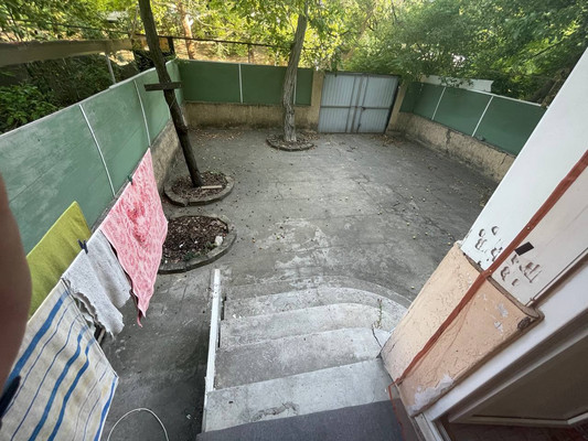 Продам трехкомнатную (3-комн.) квартиру, Залесская ул, 81, Симферополь г
