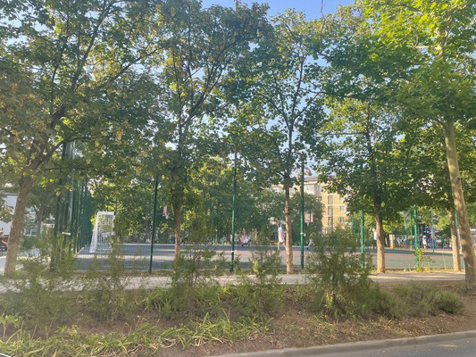 Продам трехкомнатную (3-комн.) квартиру, Залесская ул, 81, Симферополь г