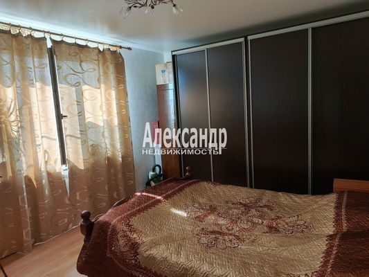 Продам двухкомнатную (2-комн.) квартиру, Пролетарская ул, 15, Волхов г