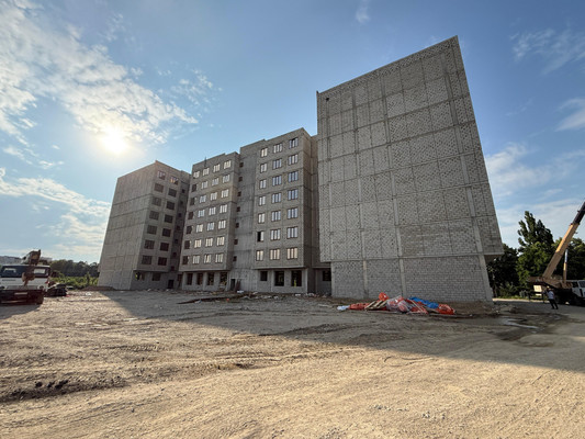 Продам двухкомнатную (2-комн.) квартиру, Мовсисяна ул, 15а, Нальчик г