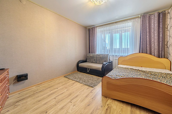 Продам однокомнатную (1-комн.) квартиру, Лунная ул, 1, Засечное с