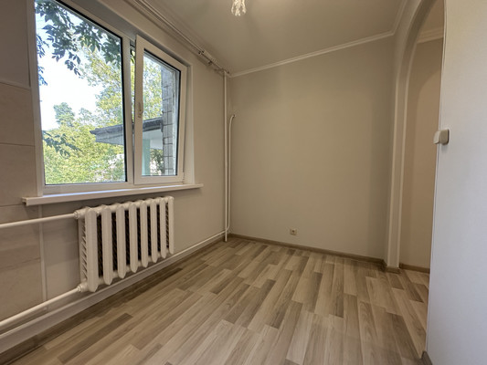 Продам двухкомнатную (2-комн.) квартиру, ДЗФС мкр, 18, Дмитров г