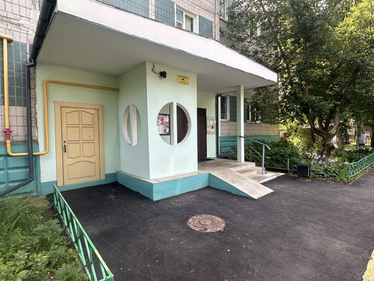 Продам двухкомнатную (2-комн.) квартиру, ДЗФС мкр, 18, Дмитров г