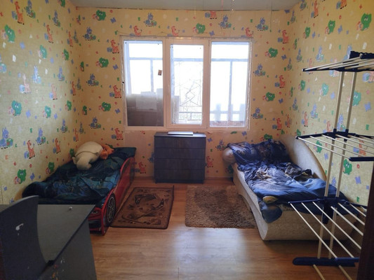 Продам двухкомнатную (2-комн.) квартиру, Острякова ул, 19, Гвардейское пгт