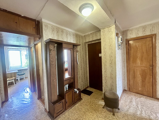 Продам трехкомнатную (3-комн.) квартиру, Залесская ул, 85, Симферополь г