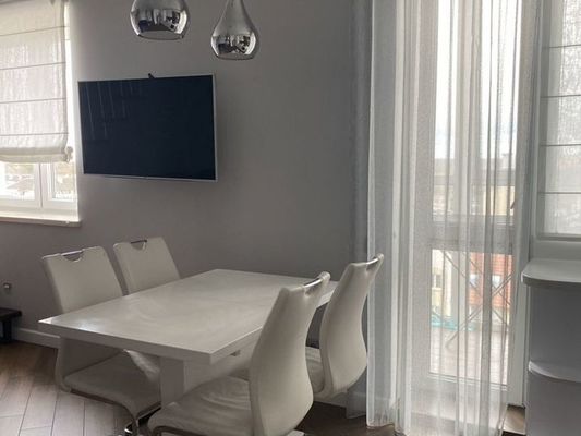 Продам двухкомнатную (2-комн.) квартиру, Окружная ул, 7, Зеленоградск г
