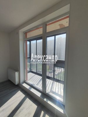 Продам однокомнатную (1-комн.) квартиру, Тихая ул, 3к2, Бугры п