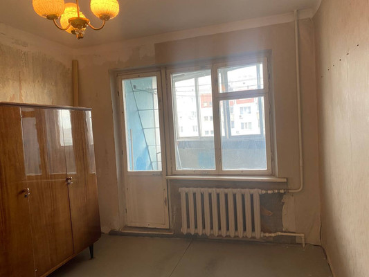 Продам трехкомнатную (3-комн.) квартиру, Лермонтова ул, 18, Симферополь г
