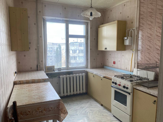 Продам трехкомнатную (3-комн.) квартиру, Лермонтова ул, 18, Симферополь г
