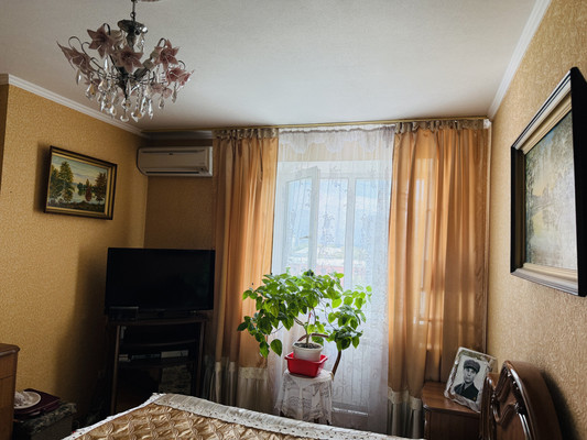 Продам двухкомнатную (2-комн.) квартиру, Октябрьский пр-кт, 145, Люберцы г