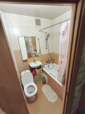 Продам однокомнатную (1-комн.) квартиру, Новороссийская ул, 192, Краснодар г