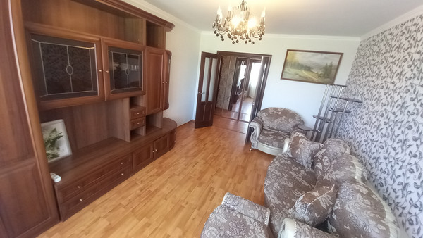 Продам трехкомнатную (3-комн.) квартиру, 18, Агрогородок п