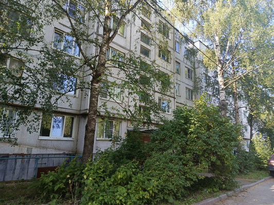 Продам двухкомнатную (2-комн.) квартиру, 42, Новый Свет п