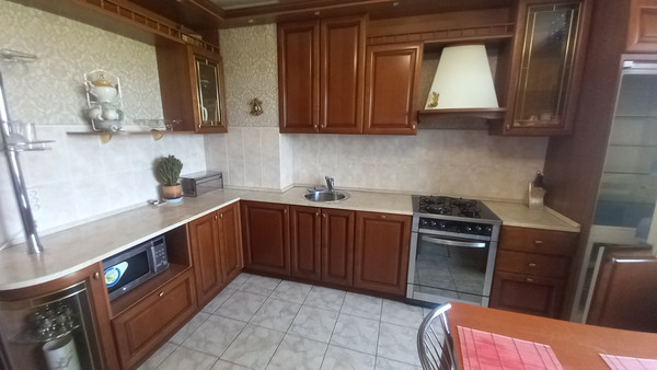 Продам трехкомнатную (3-комн.) квартиру, 18, Агрогородок п