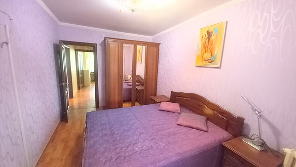Продам трехкомнатную (3-комн.) квартиру, 18, Агрогородок п