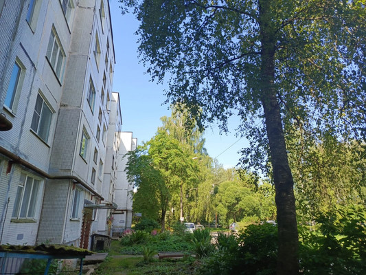 Продам двухкомнатную (2-комн.) квартиру, 42, Новый Свет п