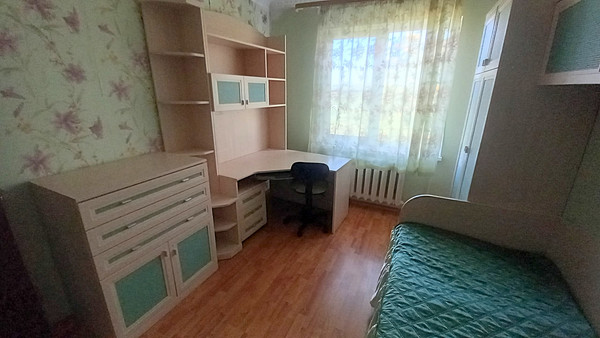 Продам трехкомнатную (3-комн.) квартиру, 18, Агрогородок п