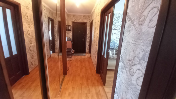 Продам трехкомнатную (3-комн.) квартиру, 18, Агрогородок п