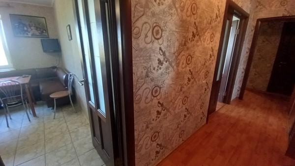 Продам трехкомнатную (3-комн.) квартиру, 18, Агрогородок п