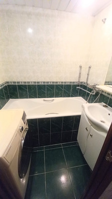 Продам трехкомнатную (3-комн.) квартиру, 18, Агрогородок п