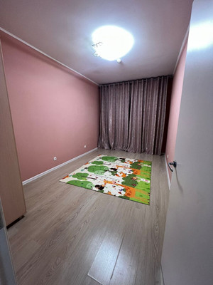 Продам двухкомнатную (2-комн.) квартиру, Зеленая ул, 10, Мирный п