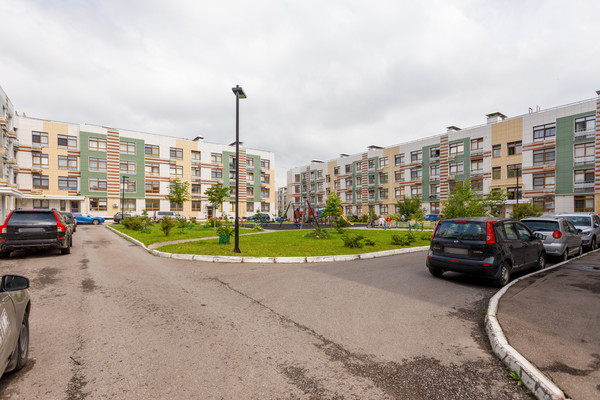Продам двухкомнатную (2-комн.) квартиру, Ивановская (Новогорск мкр.) ул, 8к1, Химки г