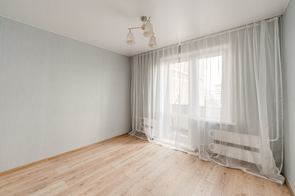 Продам трехкомнатную (3-комн.) квартиру, Челябинская ул, 4к2, Москва г