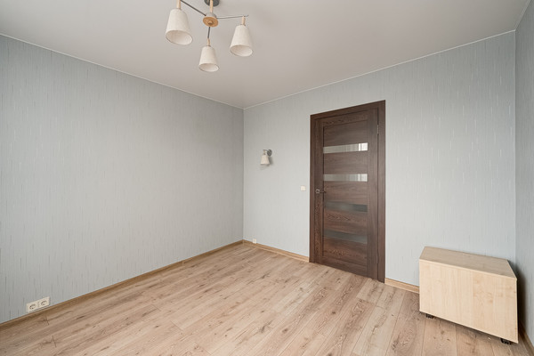 Продам трехкомнатную (3-комн.) квартиру, Челябинская ул, 4к2, Москва г