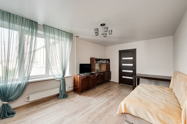 Продам трехкомнатную (3-комн.) квартиру, Челябинская ул, 4к2, Москва г
