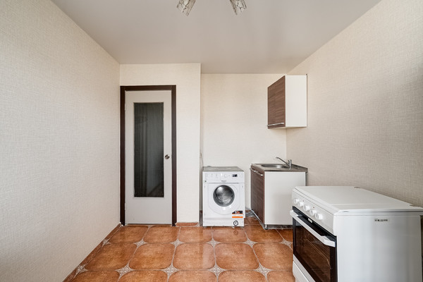Продам трехкомнатную (3-комн.) квартиру, Челябинская ул, 4к2, Москва г