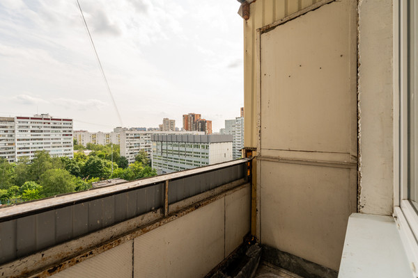 Продам трехкомнатную (3-комн.) квартиру, Челябинская ул, 4к2, Москва г
