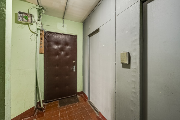 Продам трехкомнатную (3-комн.) квартиру, Челябинская ул, 4к2, Москва г