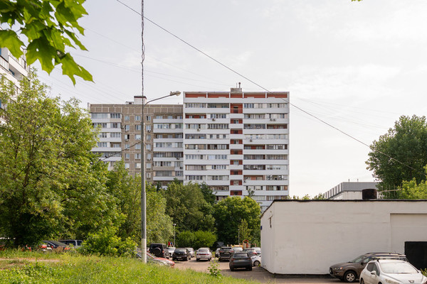 Продам трехкомнатную (3-комн.) квартиру, Челябинская ул, 4к2, Москва г