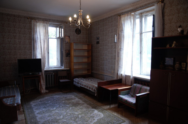 Продам двухкомнатную (2-комн.) квартиру, Среднеохтинский пр-кт, 9, Санкт-Петербург г