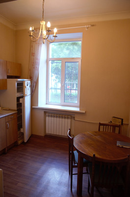 Продам двухкомнатную (2-комн.) квартиру, Среднеохтинский пр-кт, 9, Санкт-Петербург г