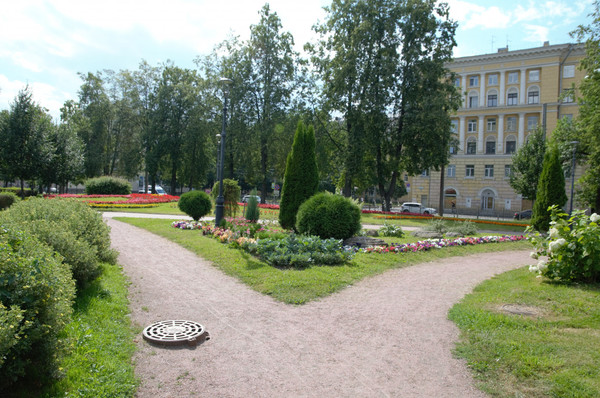 Продам двухкомнатную (2-комн.) квартиру, Среднеохтинский пр-кт, 9, Санкт-Петербург г