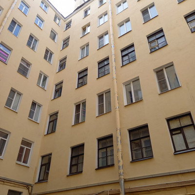 Продам трехкомнатную (3-комн.) квартиру, 12-я В.О. линия, 53, Санкт-Петербург г