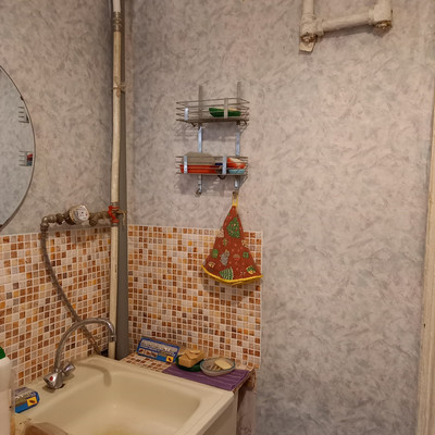 Продам трехкомнатную (3-комн.) квартиру, 12-я В.О. линия, 53, Санкт-Петербург г