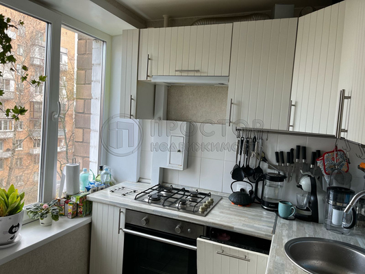 Продам трехкомнатную (3-комн.) квартиру, 5-я Кожуховская ул, 18к2, Москва г