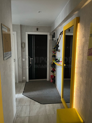 Продам трехкомнатную (3-комн.) квартиру, 5-я Кожуховская ул, 18к2, Москва г