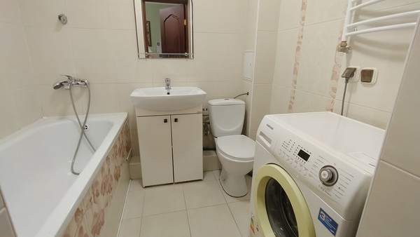 Продам однокомнатную (1-комн.) квартиру, Калининградская ул, 2, Светлый г