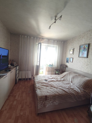 Продам двухкомнатную (2-комн.) квартиру, Земская ул, 15, Чехов г