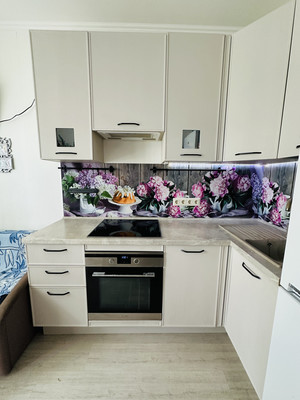Продам однокомнатную (1-комн.) квартиру, Воронцовский б-р, 11к5, Бугры п