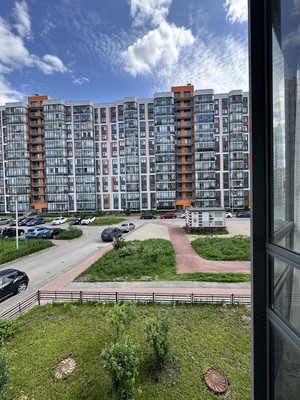 Продам однокомнатную (1-комн.) квартиру, Воронцовский б-р, 11к5, Бугры п